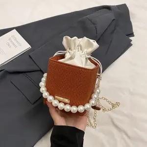 천진반 미니 여성 미니멀 겸 핸드폰 숄더 미니백 가방 데일리룩 물통 크로스 체인 진주 KUK5