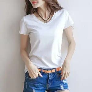 여자 여름 청바지 코디 무지 브이넥 반팔 티셔츠 룩
