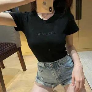 여자 영문 자수 포인트 슬림 라운드 반팔 티셔츠 여성 U넥 반팔티 이너 여름 기본 얇은