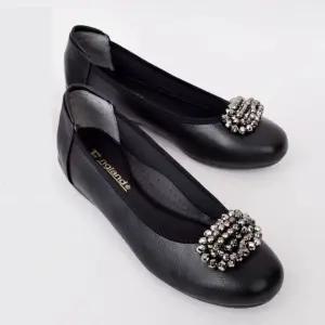 방울장식 플랫슈즈 낮은굽 구두 중년여성 외출슈즈 여자신발