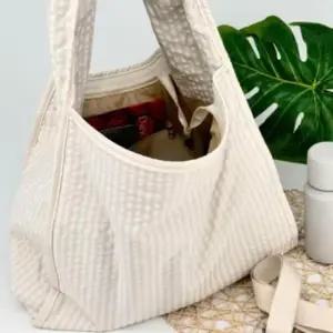 [패션] 대학생 빅 숄더 가방 데일리 크로스 ivory 백 보부상