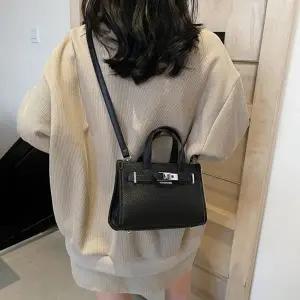 클래식 퀼팅 체인 토트백 미니 크로스 겸용 여성 핸드백