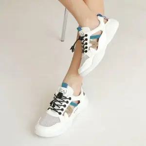 여성 블루 베이지 봄 여름 스니커즈 단화 끈운동화 트렌디 여름신발 봄신발 스니커즈 망사신발
