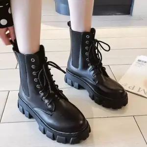 [라일리] Rly 통굽 첼시부츠 워커 사이드밴딩 와플 통굽 레이스