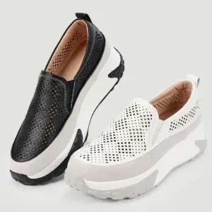 세련된스니커즈 키높이 펀칭 쿠션인솔 슬립온 여성 여름 모던스니커즈