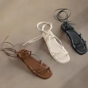 [신상오픈런]여성 통기성 끈 장식 플랫 글래디에이터 샌들 (33434930)