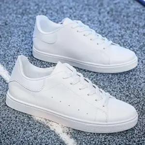 남녀공용 유행을 타지 않는 깔끔한 스니커즈 운동화 WFGFC07