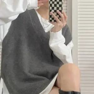 니트 베스트 브이넥 간절기 패션 코디 조끼