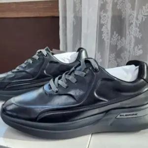 소가죽 남성 컴포트화 남자 키높이 데일리 캐주얼화 WFGHCDE