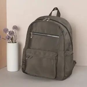 여성 백팩 (약27x36x12cm) 학생 직장인 여행 배낭