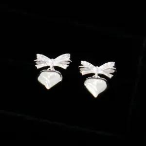 [신상오픈런]통통하트 리본 심플 찰랑 드롭귀걸이 실버이어링 (29965107)