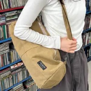 보스턴백 숄더백 대학생 여성 가방 원통형
