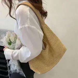 숄더백 밀짚 라탄 가방 배색 가벼운 여름 여자 그물