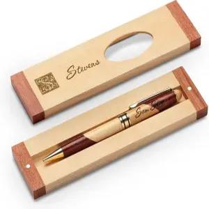 이그제큐티브 기프트 샵 성 모노그램 테마 맞춤형 메이플 로즈우드 각인 펜과 상자