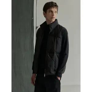 [갤럭시 라이프스타일] [三無衣服] 경량 다운 베스트  블랙 (GC4938S095)