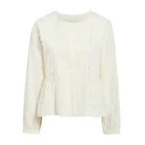 [JJ지고트](광주신세계)펀칭레이스 플레어 블라우스 GR3N0BL321