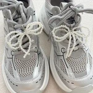 [하프클럽/](쓰러담아 신꾸 진주 리본 키링 운동화꾸미기 슈참