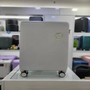 [아메리칸투어리스터]CURVUS 화물용캐리어 6524OPTIC WHITE