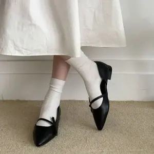 모던 스퀘어토 엘레강스 스트랩 플랫슈즈 5FWY (WFJZFUN)