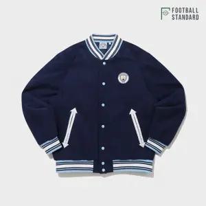 [택가 219,000원] 풋볼스탠다드 공용 맨시티 엠블럼 바시티 자켓 M4JK409XNAV