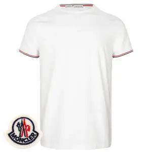 몽클레어 화이트 슬림핏 로고 티셔츠 8C71600 87296 004