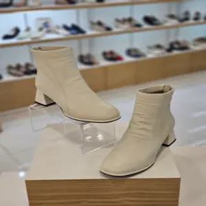 [미소페] by미소페 여성 데일리 통굽 앵클부츠 (5cm) 112546027