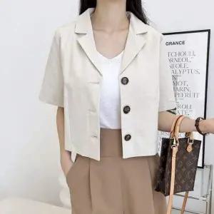 버튼크롭반팔자켓 GL77WD39 8936 KSS 여성린넨