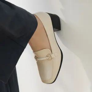 셀리오 스퀘어토 청키힐 로퍼힐 5cm