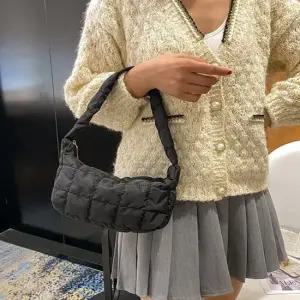 여성숄더백 겨울숄더백 누빔 패딩가방 여자숄더미니백 여성숄더백 여자숄더백