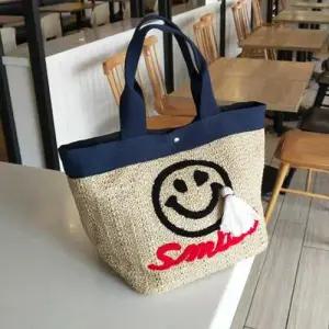 바캉스룩라탄백 귀여운 여성 가방 코디 여름 휴양지 데이트룩 라탄백