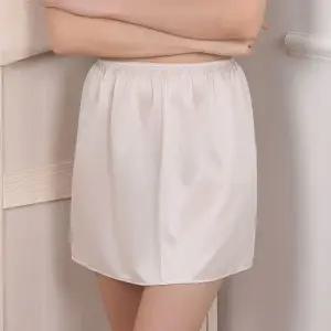 슬립 ZF 속치마 부드러운 뵈뵈) SL-722)심플하고 뵈뵈 SL722 심플하고 부드러운 속치마 슬립