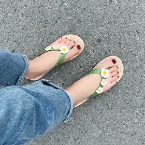 여자여름신발 시원한 여름 물놀이 쪼리 샌들 여자 플라워 슬리퍼
