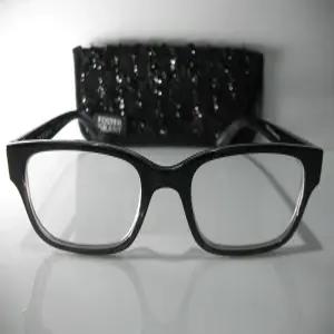 포스터 그랜트 록산나 여성용 블랙 스파클링 플로럴 리딩 안경 + 케이스 2.75 무료 하드 극세사 천