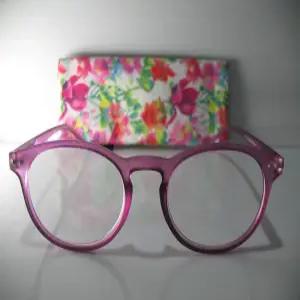 포스터 그랜트 멜리사 여성 보라색 타원형 꽃 독서 안경 + 케이스 2.00 무료 하드 극세사 천