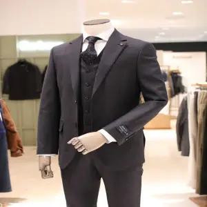 [BON]본 이태리 수입원단 프리미엄 테일러드 슬림핏 다크그레이 수트 BN4FJA004