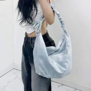 [콩심팥심]타이다이 셔링 데님 캔버스 메신저백 숄더백 에코백 데님캔버스백