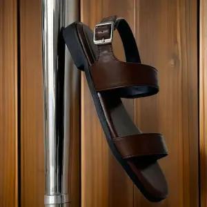 [신상오픈런]여성 여름 슬링백 샌들 발목 스트랩 버클 로우 타입 (33140588)