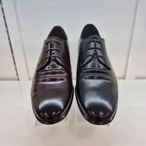 엘칸토 HC11 소가죽 남성 정장구두 3CM 초경량 정장구두  G7N0U6T13Q1985