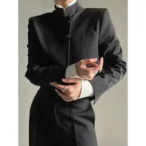 검정 남친 빈티지 자켓 쇼트 정장 코트 슬림핏 제복 스타일의 톱 패피1
