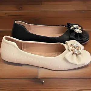 [신상오픈런]여성 일상용 리본 큐빅 포인트 사각코 플랫슈즈 (32967142)