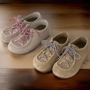 [신상오픈런]여성 심플 컬러 소가죽 레이싱 모카신 로퍼 (32966993)