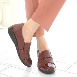 [신상오픈런]여성단화 빨간색 앞코 유광 반짝 통굽신발 (29965486)