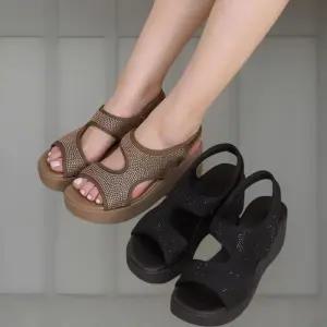 [신상오픈런]여성 캐주얼 스판 큐빅 스트랩 통굽 키높이 샌들 (39079927)