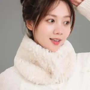 [신상오픈런]여성용 겨울 방한 포근한 퍼 엠보싱 넥워머 목도리 (41569134)