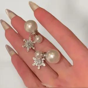 [신상오픈런]여성용 진주 눈꽃 블링 귀걸이 스터드 (39079161)