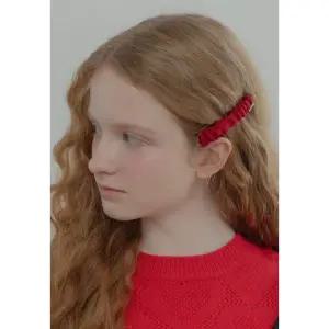 MELLOTORY 스퀘어 셔링 헤어핀 (버건디)