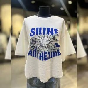 시슬리 레터링 루즈핏 반팔니트 SAKPC3531 국내매장판 1696521