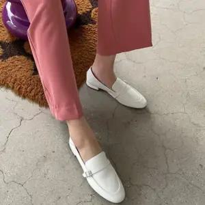 [신상오픈런]둥근코 버클단화 키큰녀 가죽로퍼 검정색신발 (30321688)