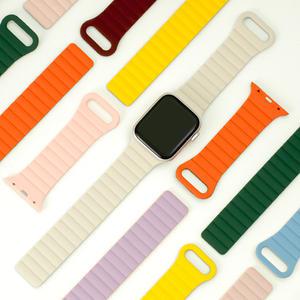 TXLX 애플워치 실리콘 마그네틱 스트랩 10 9 8 7 6 SE 울트라 2 호환  운동 스포츠 자석 밴드 시계줄 40 41 44 45 49 mm