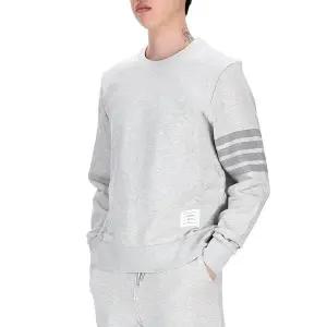 [톰브라운]사선완장 MJT248P 06910 065 남성 맨투맨 티셔츠